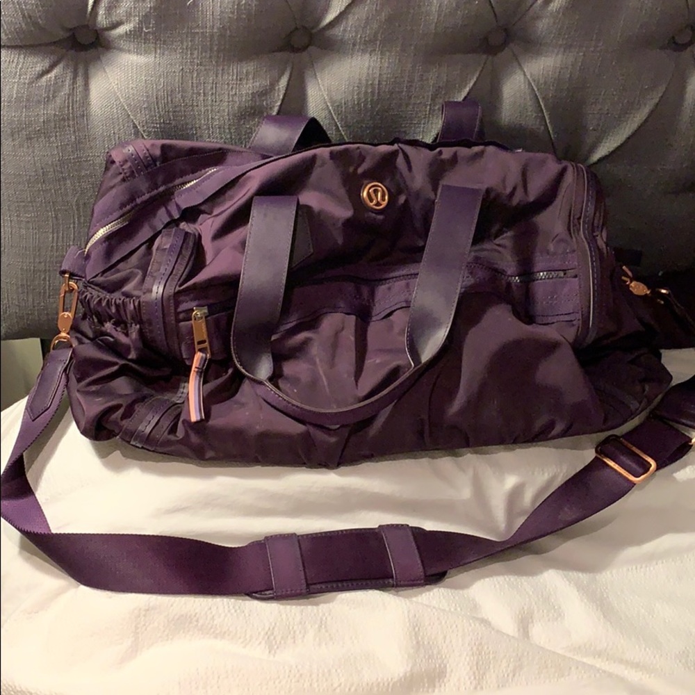 Lululemon Gym To Win Duffel Bag - Purple Fog